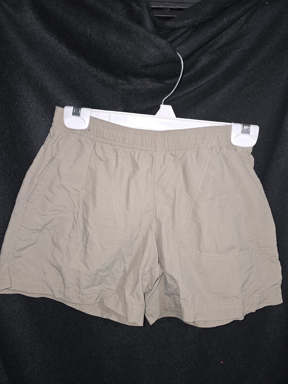 Columbia Women's Olive Green Athletic Pull-On Shorts